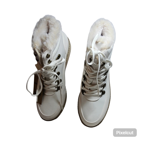 NWOT Size 7.6 White Mountain White Winter Boots with faux fur - Picture 3 of 10